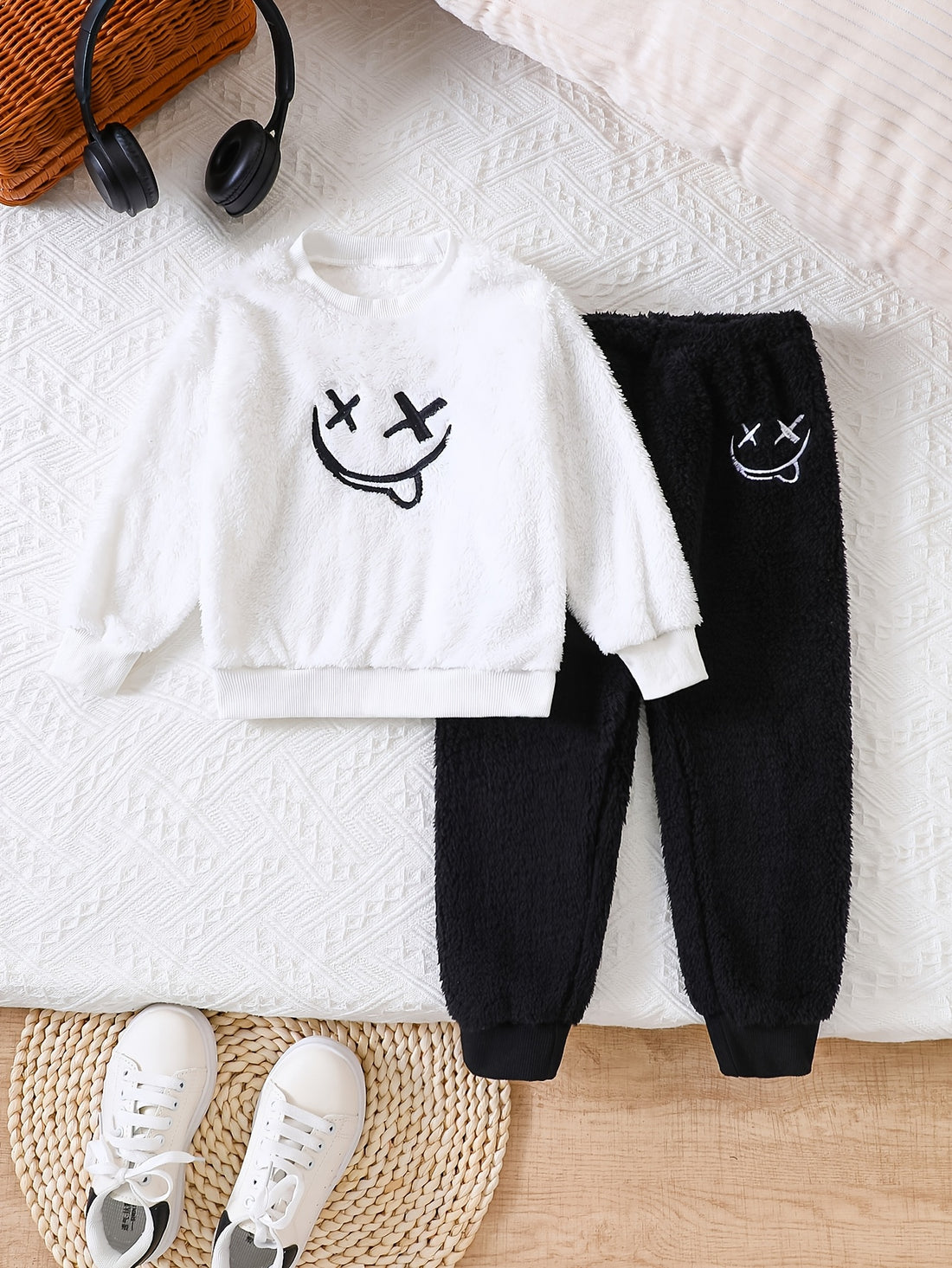 VigoSource Boys Autumn Winter Round Neck Long Sleeve Funny Joyful Face ...
