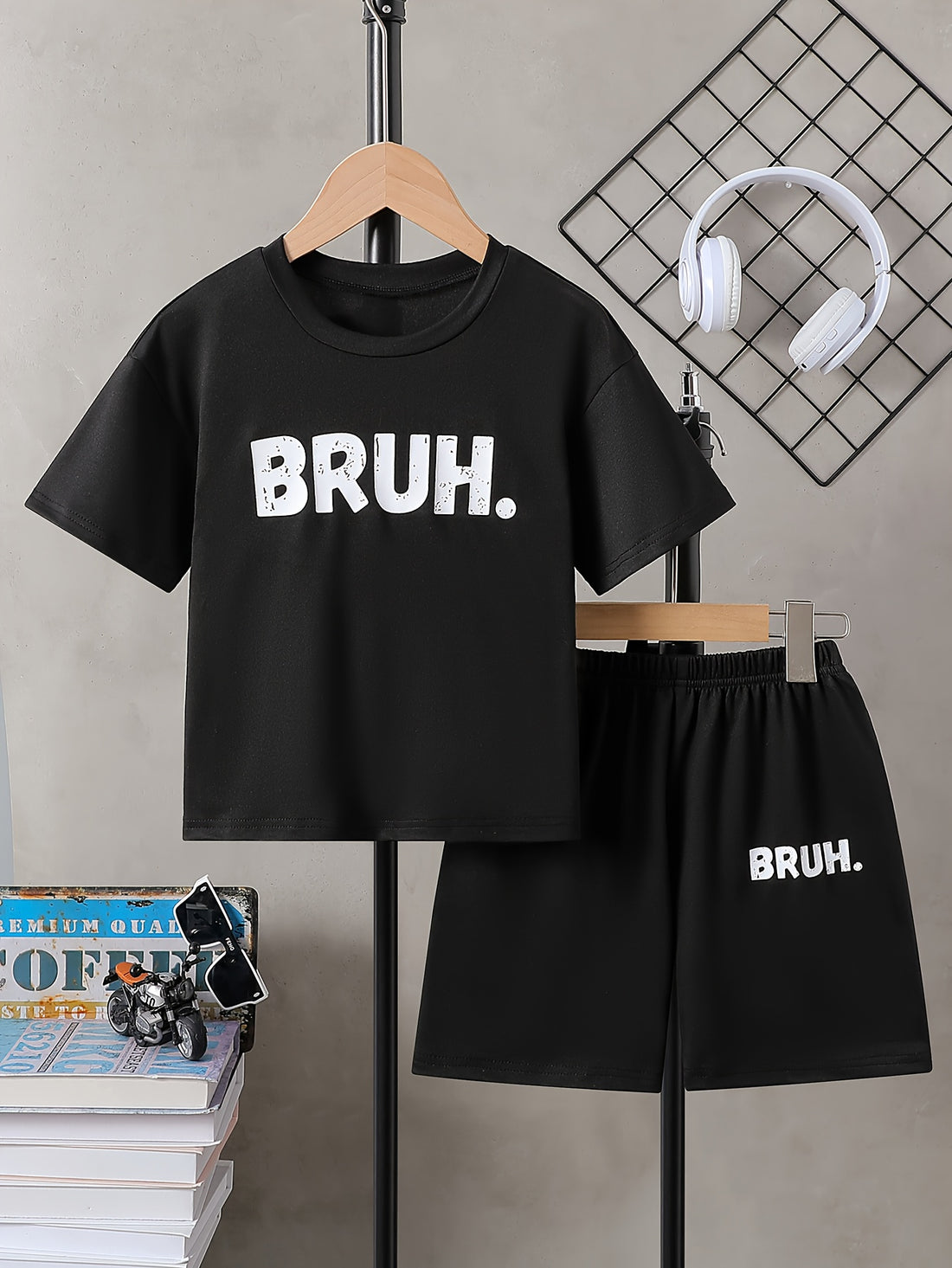 VigoSource Boys Summer Casual Outfit Featuring a Solid Color Letter Pri...